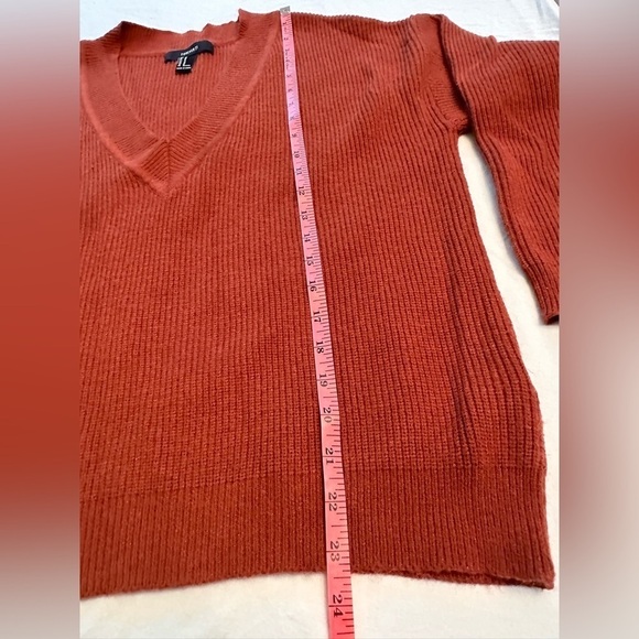 Forever 21 V-Neck Pullover Sweater Very Pretty Rust/Brown Size Med Academia - Picture 10 of 12